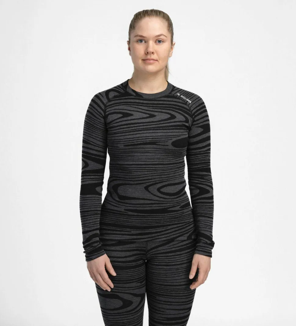 Aclima Women's WarmWool Crewneck Black Motion