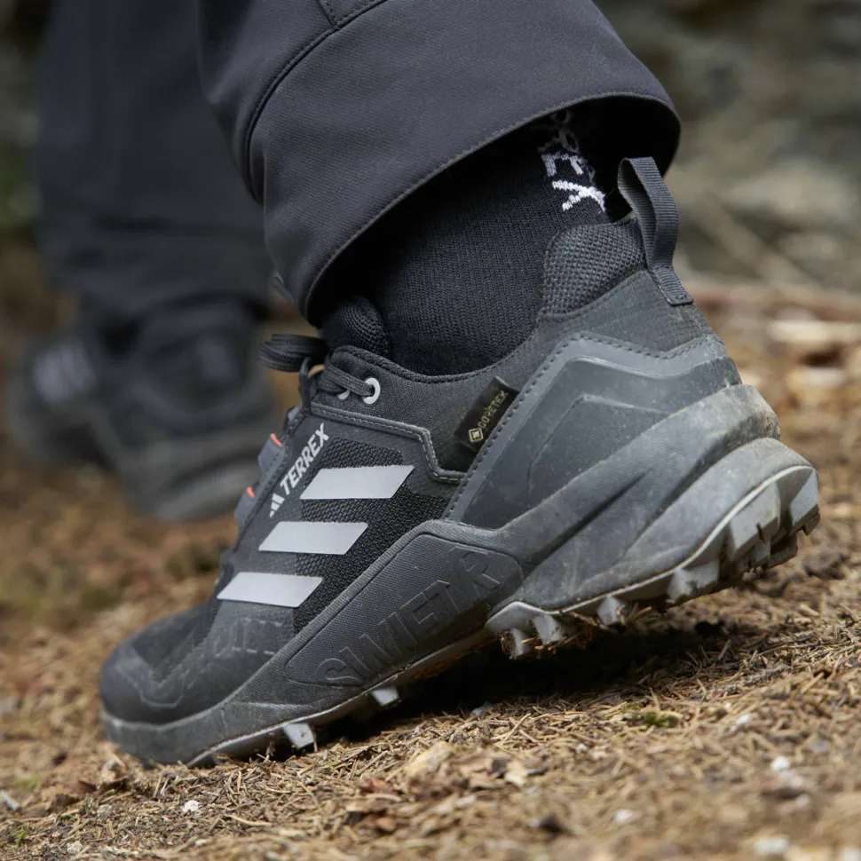 Adidas Men's Terrex Swift R3 GORE-TEX Shoes Core Black/Grey Three/Solar Red