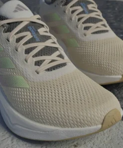 Online Women's Supernova Stride Move for the Planet Shoes Löparskor Dam