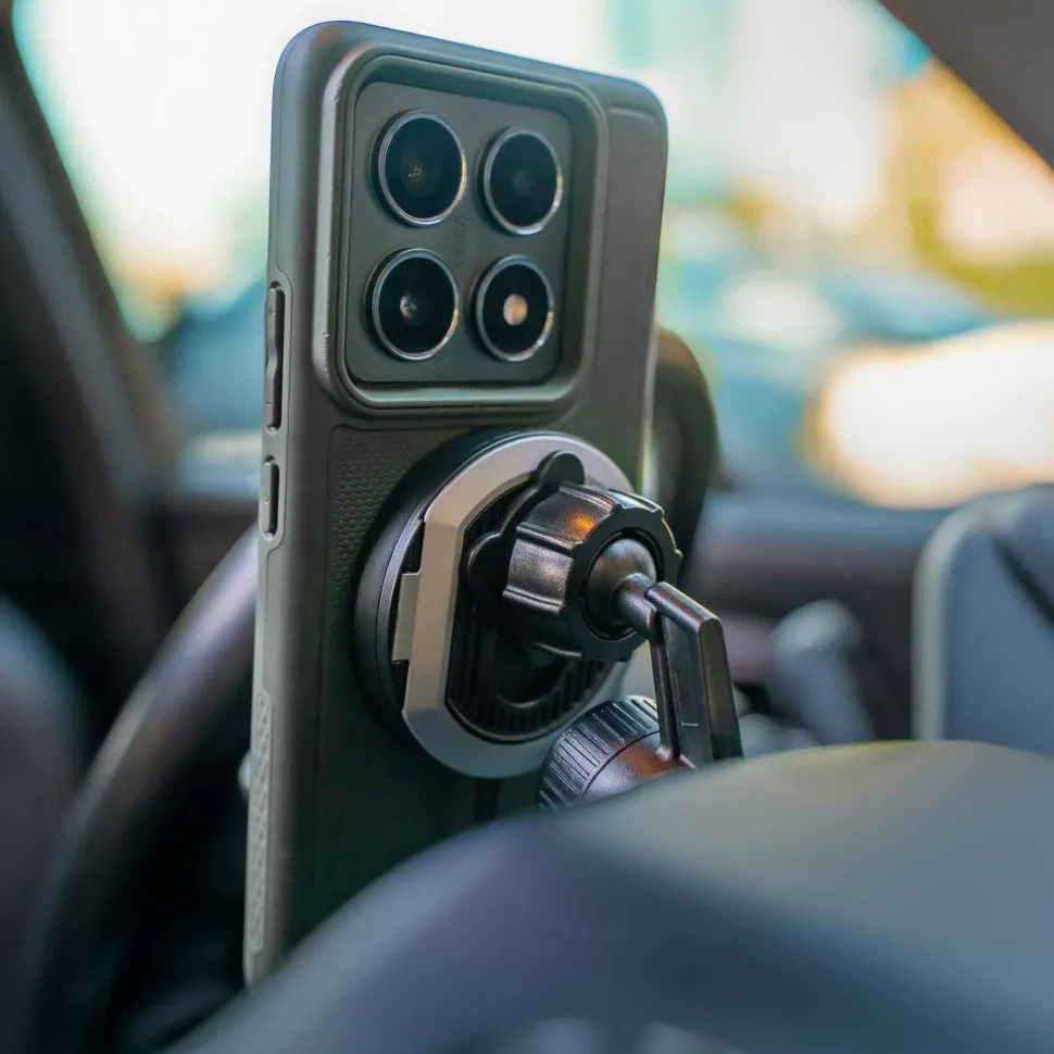 Aqiila Qi2 Wireless Charger With Carmount Black