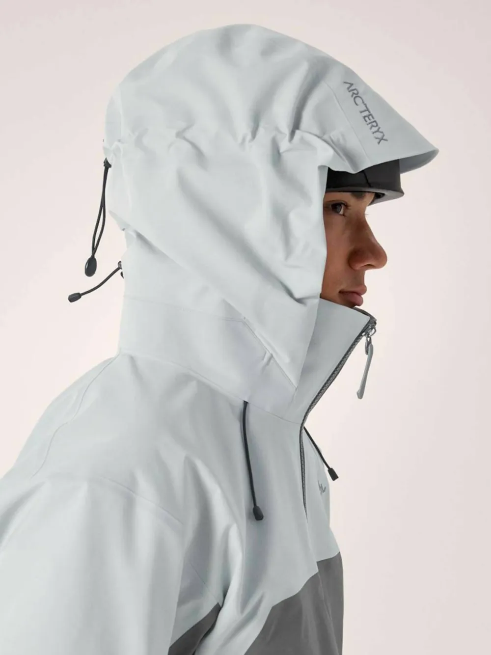 Arc'teryx Men's Beta Ar Jacket Solitude / Void