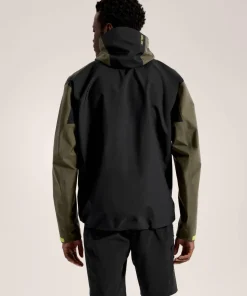 Arc'teryx Men's Beta Jacket Spotlight