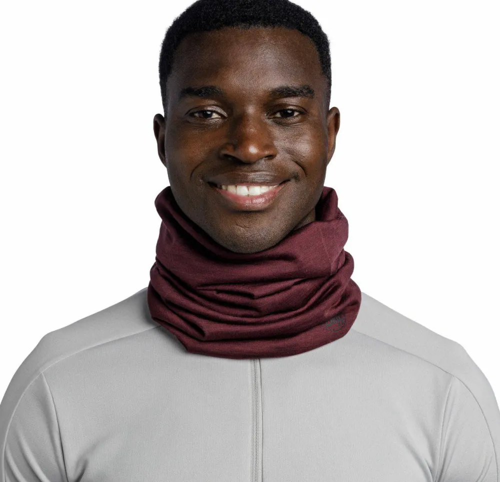 Buff Merino Lightweight Neckwear Solid Garnet