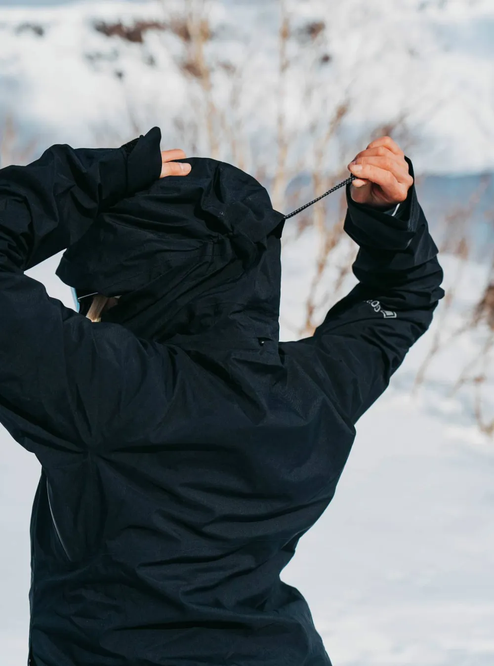New Women's Ak Gore Upshift Jacket Damjackor