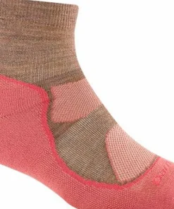 Darn Tough Women's Light Hiker 1/4 Lightweight Hiking Sock Canyon
