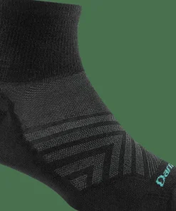 Darn Tough Women's Run Quarter No Cushion Ultra-Lightweight Sock Black