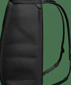 Db Hugger Backpack 30L Black Out