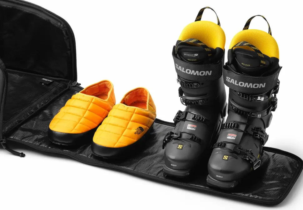 Db Hugger Bootpack Black Out