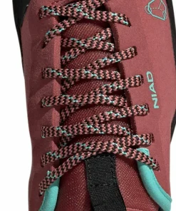 Discount Women's Niad Lace Klättring
