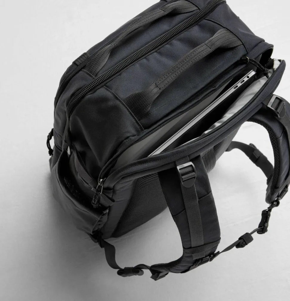 Fjällräven Färden Carry-On Pack Coal Black