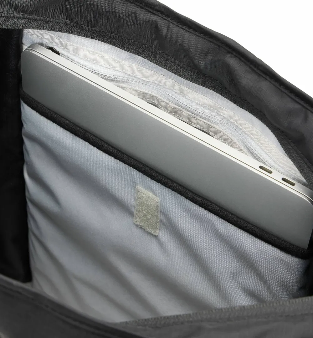 Haglöfs Tight Tote 25 True Black/Magnetite Best