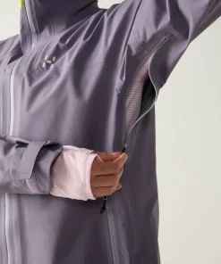 Haglöfs Women's L.I.M Airak GORE-TEX Jacket Purple Fog Clearance