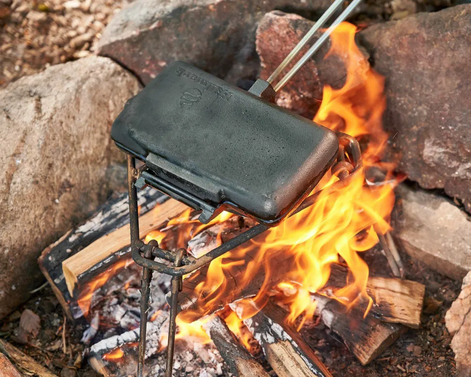 Hällmark Sandwich Toaster Cast Iron