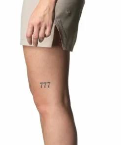 Houdini Women's Pace Light Shorts Sandstorm