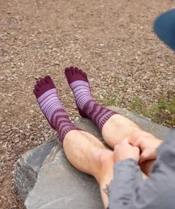 Injinji Outdoor Midweight Crew Wool Garnet