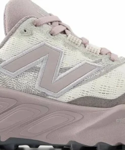 New Balance Women's Freshfoam Hierro V9 Sea Salt / Truffle Salt