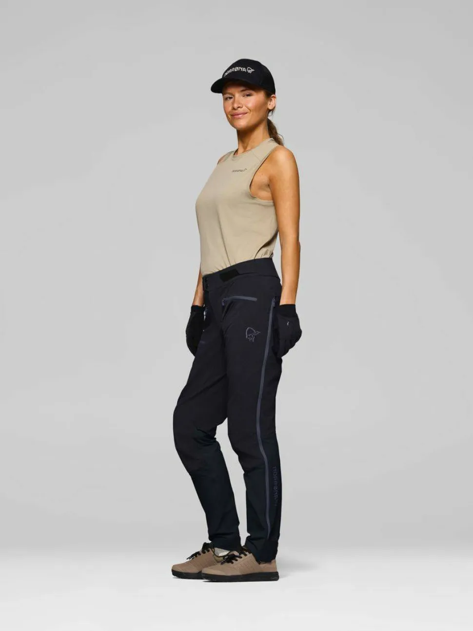 Norrøna Women's Fjørå Flex1 Pants Caviar Black