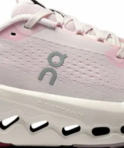 On Women's Cloudsurfer Trail 2 Lily/Gardenia Hot