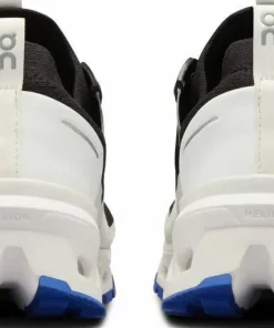On Women's Cloudultra 2 Black - White