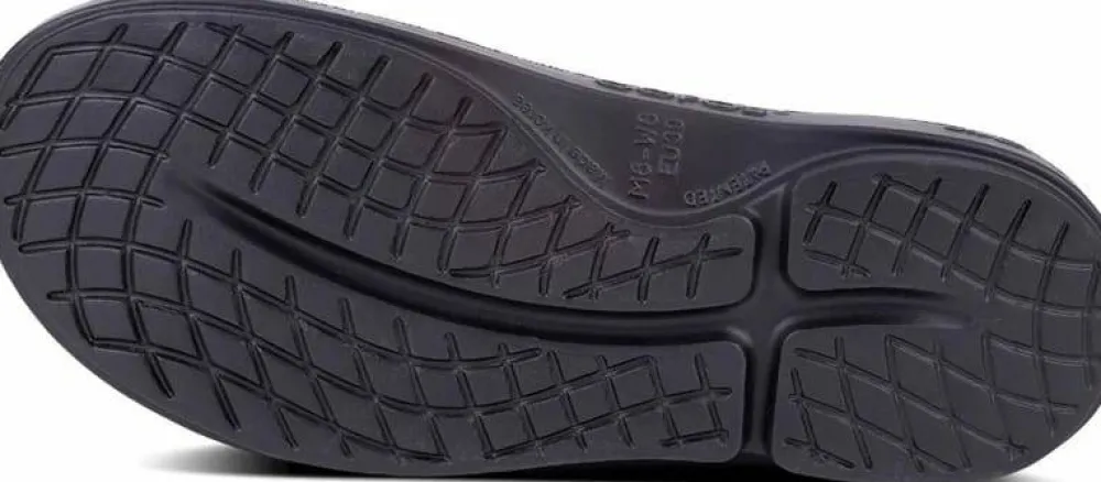 OOFOS Unisex Oocloog Black Best