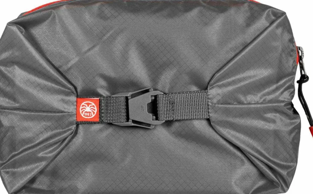 Pajak Ultralight Toiletry Bag Silver Clearance