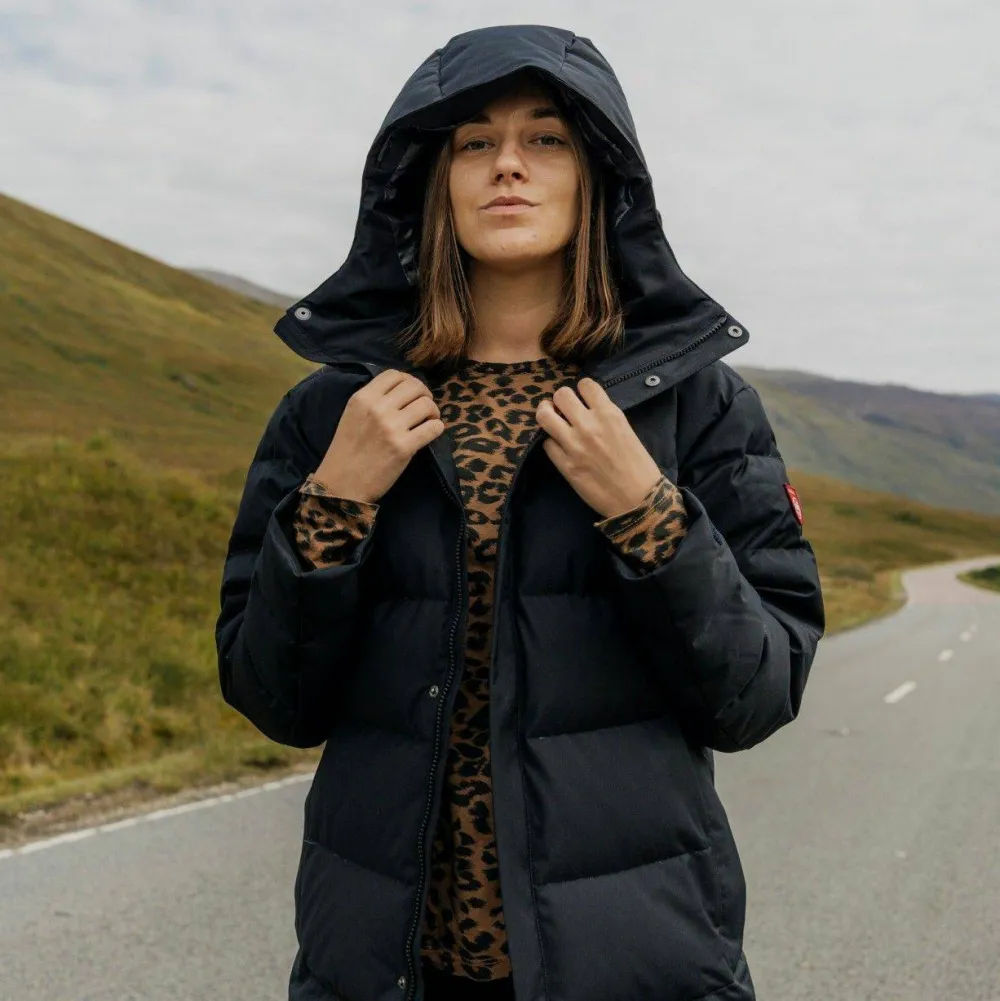 Pajak Women's The Coat Black Discount