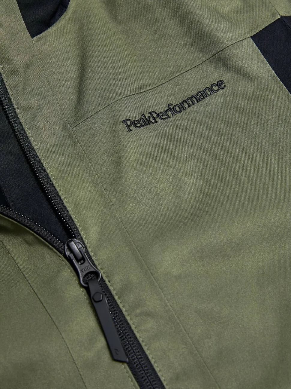 Peak Performance Junior Rider Tech Insulated Jacket Pine Needle/black/
