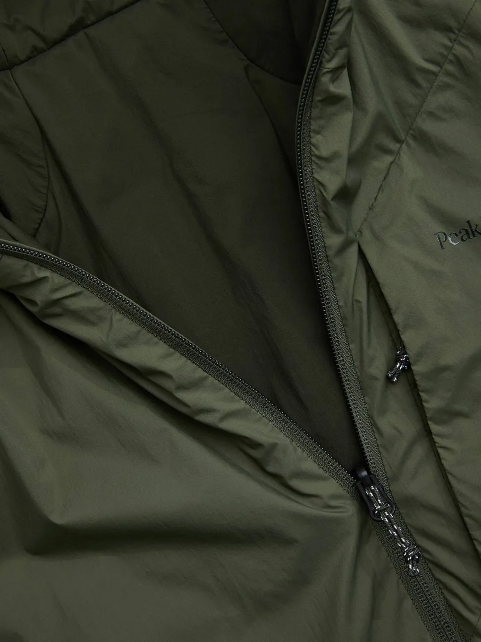 Peak Performance Men's Freelight Reversible Hood Pine Needle