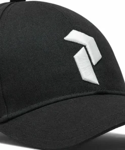 Peak Performance Retro Cap Black