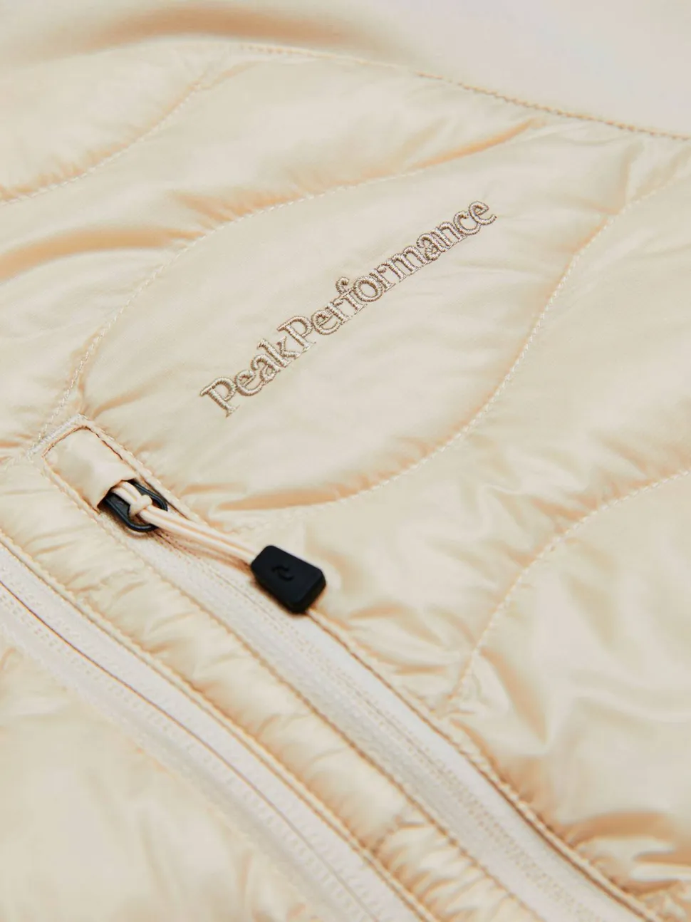 Peak Performance Women's Helium Down Hybrid Hood Sand Fog