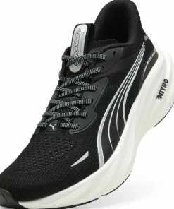 Online Men's Magnify Nitro 3 Black- White Löparskor Herr