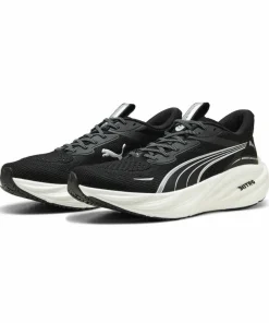 Online Men's Magnify Nitro 3 Black- White Löparskor Herr