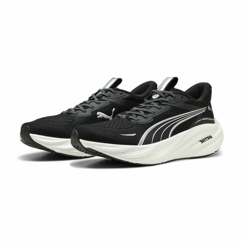 Online Men's Magnify Nitro 3 Black- White Löparskor Herr