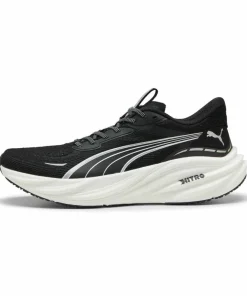 Online Men's Magnify Nitro 3 Black- White Löparskor Herr