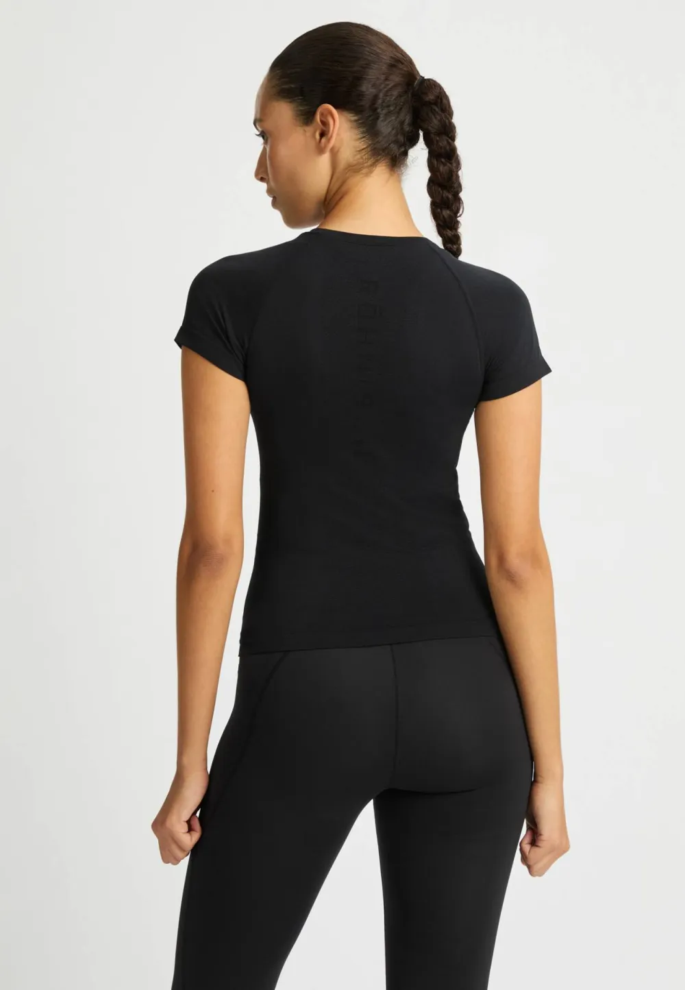 Röhnisch Women's Seamless Flex Tee Black New