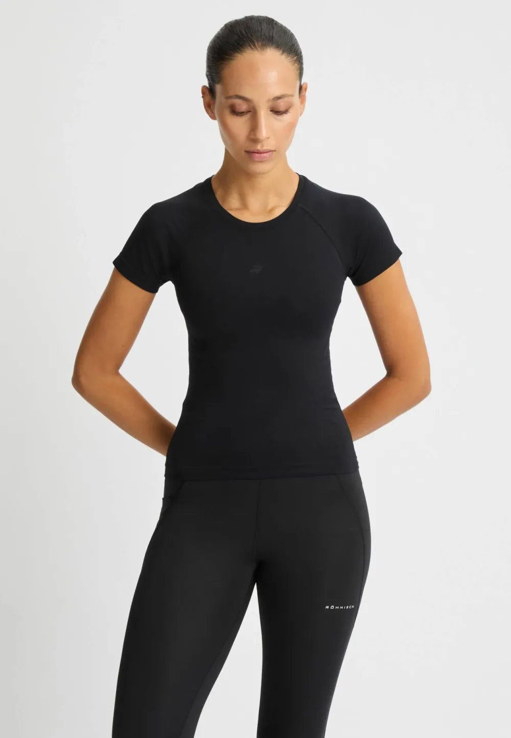 Röhnisch Women's Seamless Flex Tee Black New