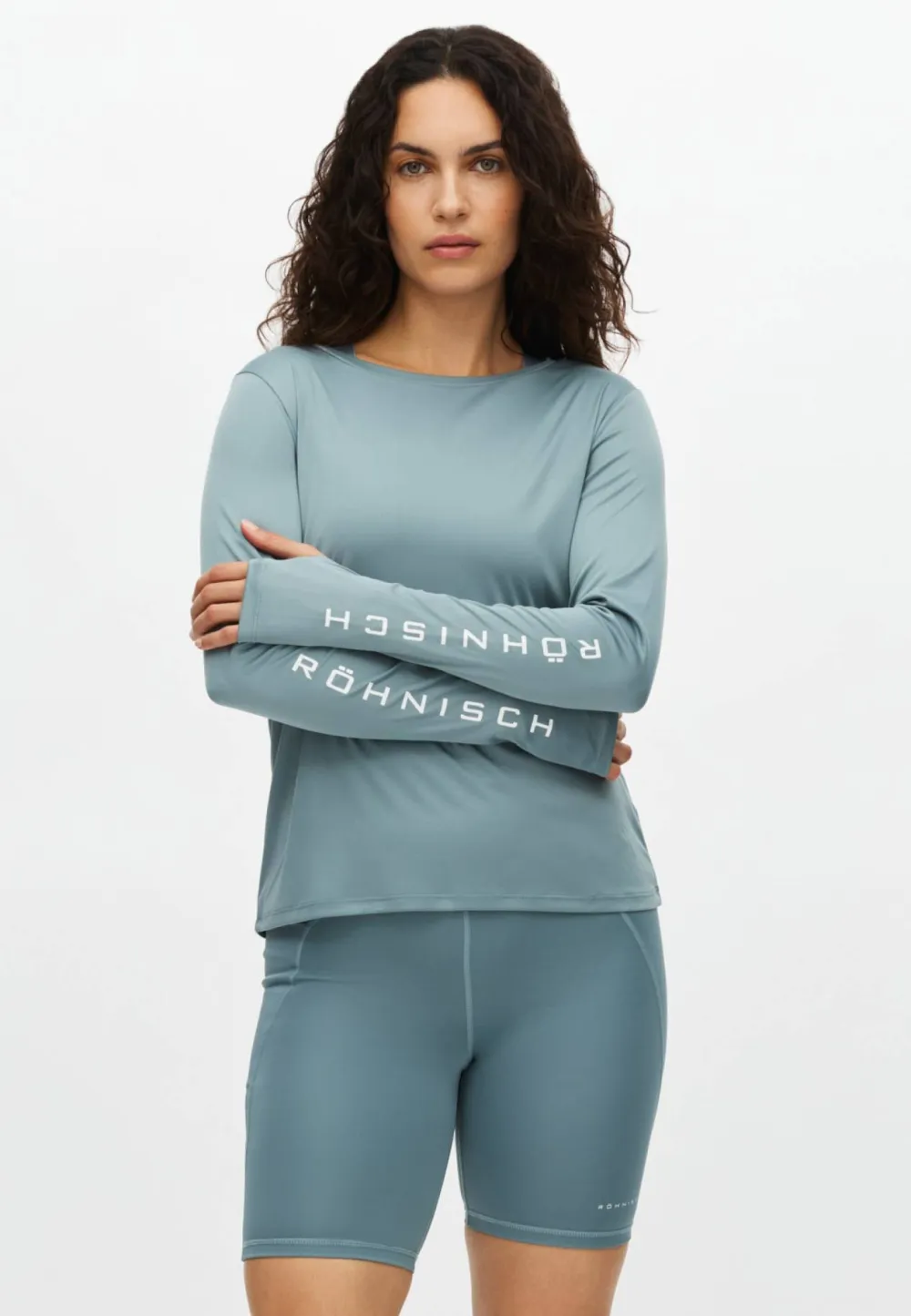 Röhnisch Women's Team Logo Long Sleeve Stormy Sea Hot
