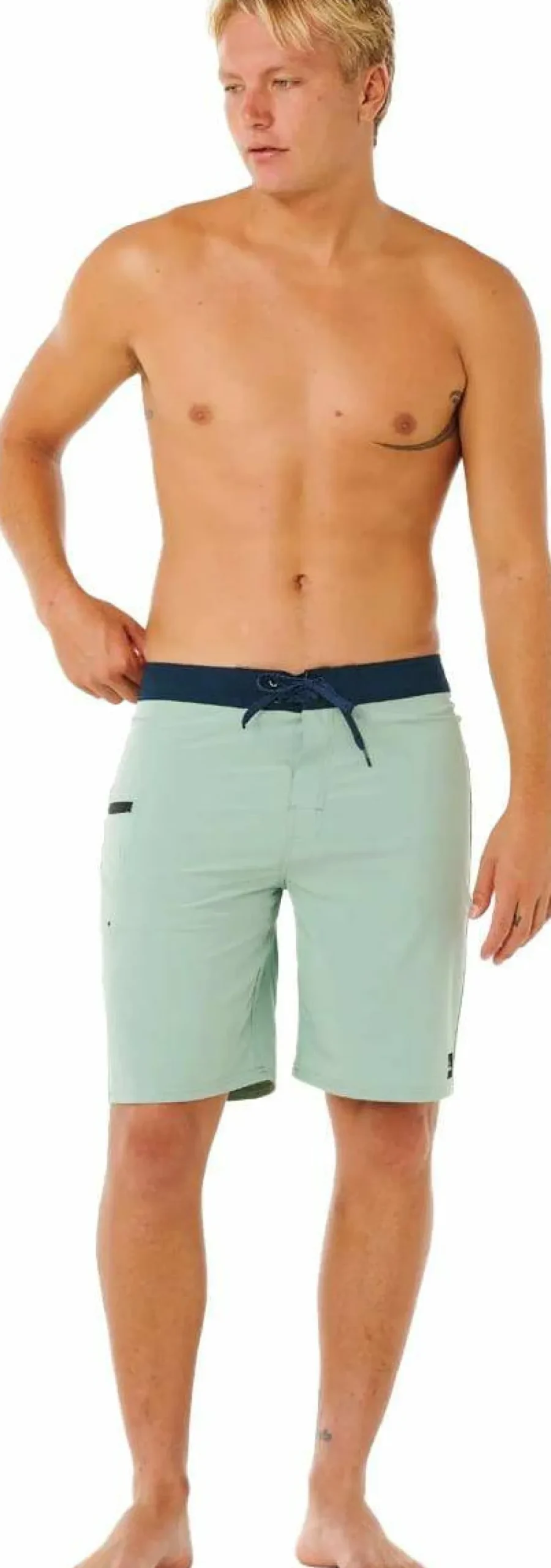Online Men's Mirage Core Simning