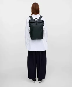 Sandqvist Stream Slim Rolltop M Black Best