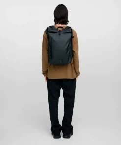 Sandqvist Stream Slim Rolltop L Black