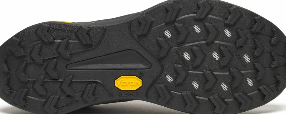 Saucony Women's Peregrine 16 Black/carbon