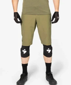 Sweet Protection Men's Hunter Slashed Shorts Woodland Hot
