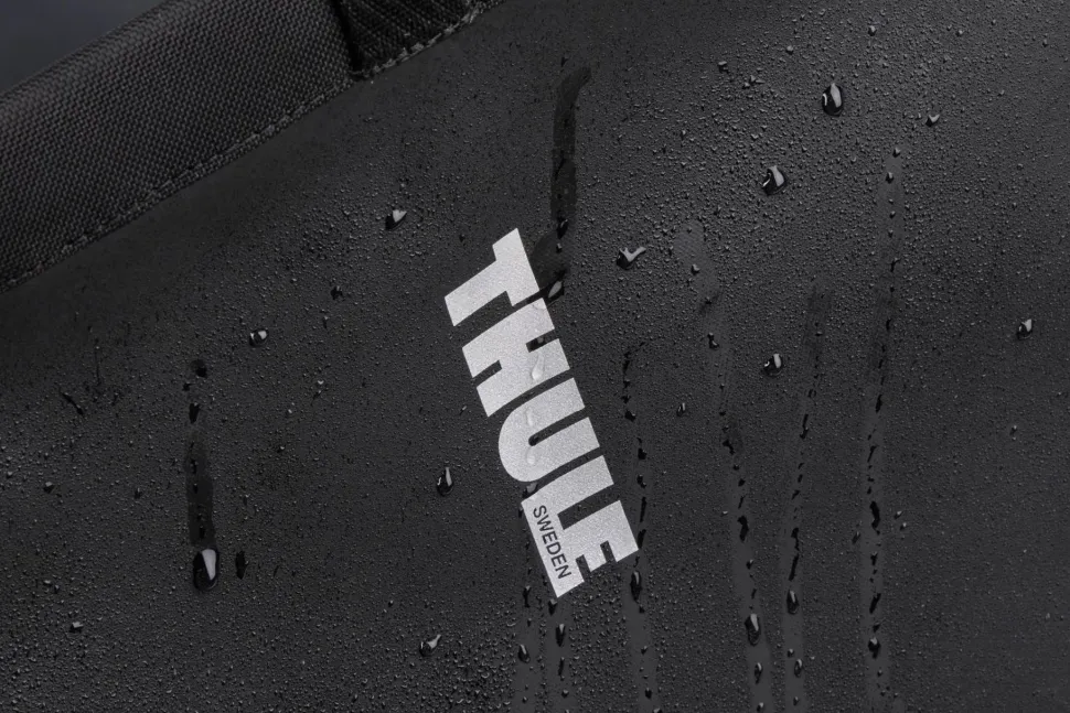 Thule Chasm Bin Black