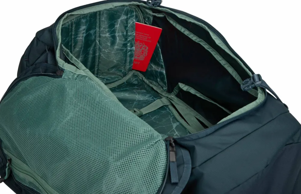 Thule Landmark Travel Pack 60L Darkest Blue Hot