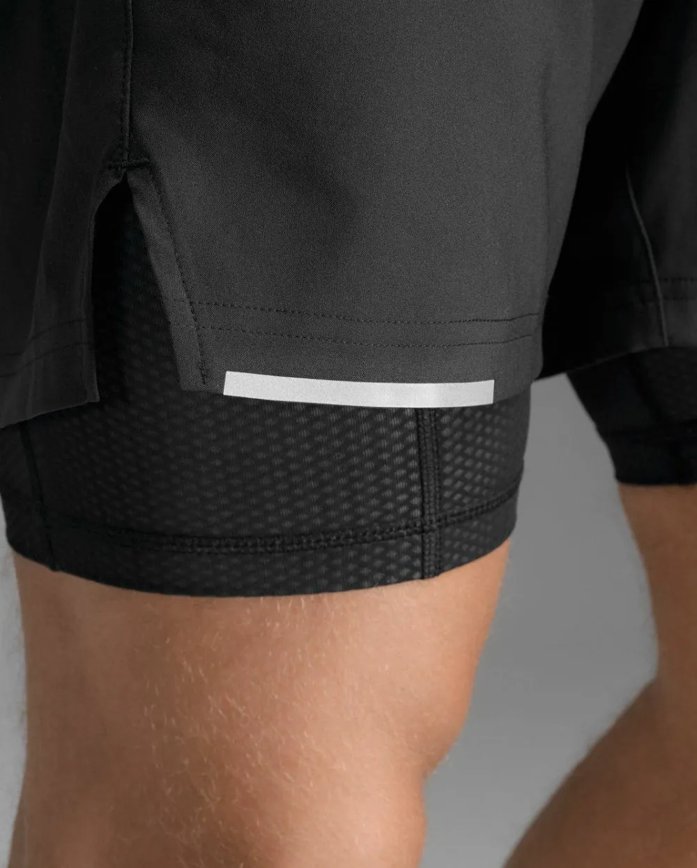 2XU Men's Aero Mesh 2-In-1 5 Inch Shorts Black/Silver Reflective