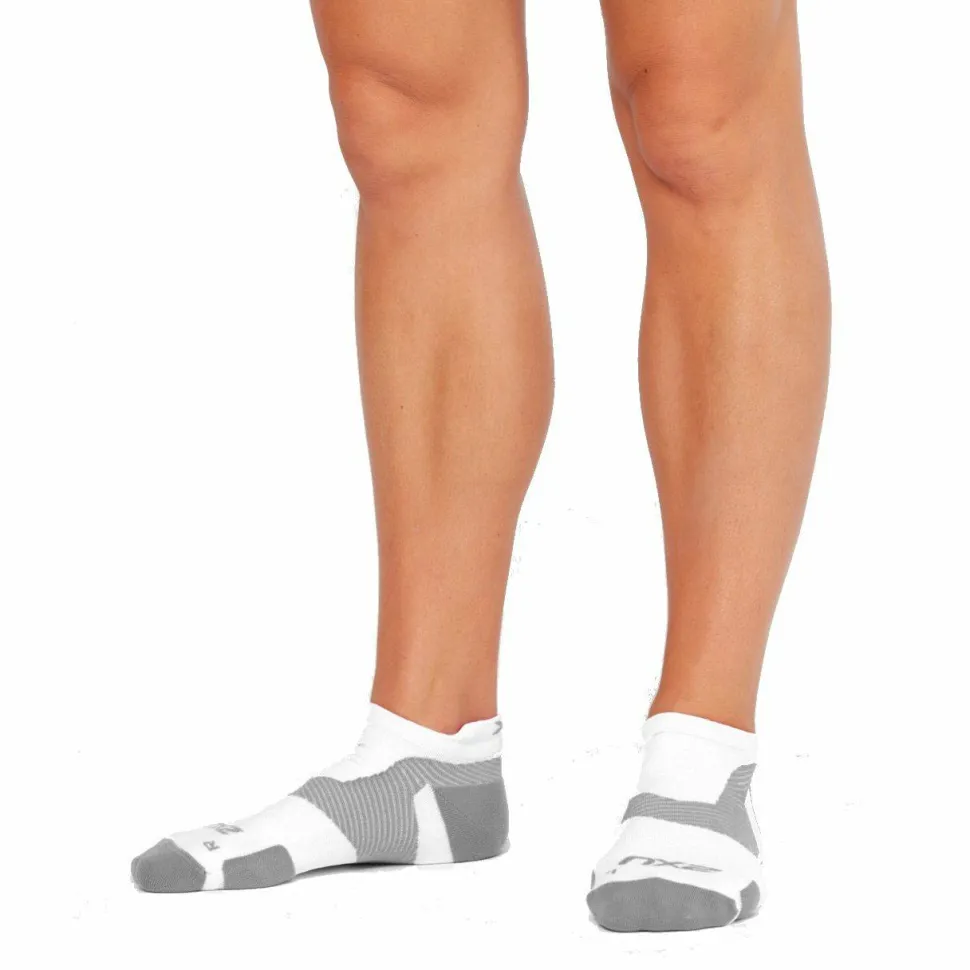 2XU Vectr Light Cushion No Show Sock White/Grey