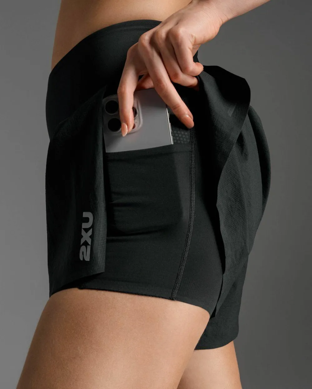 2XU Women's Aero Hi-Rise 2-In-1 3 Inch Shorts Black/Silver Reflective New